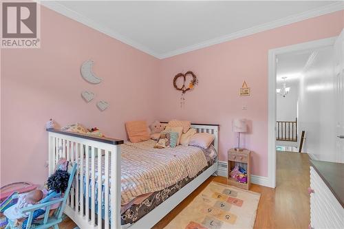 256 Wellington Street N, Hamilton, ON - Indoor Photo Showing Bedroom