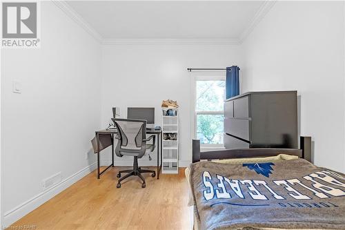 256 Wellington Street N, Hamilton, ON - Indoor Photo Showing Bedroom