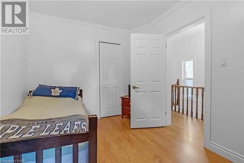 256 Wellington Street N, Hamilton, ON - Indoor Photo Showing Bedroom