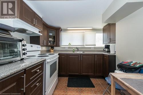 19 George Street, Richmond Hill, ON - Indoor Photo Showing Kitchen