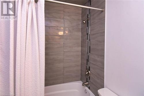 130 Livingston Avenue Unit# 29, Grimsby, ON - Indoor Photo Showing Bathroom