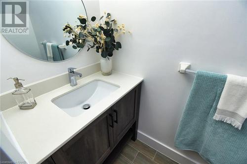 130 Livingston Avenue Unit# 29, Grimsby, ON - Indoor Photo Showing Bathroom