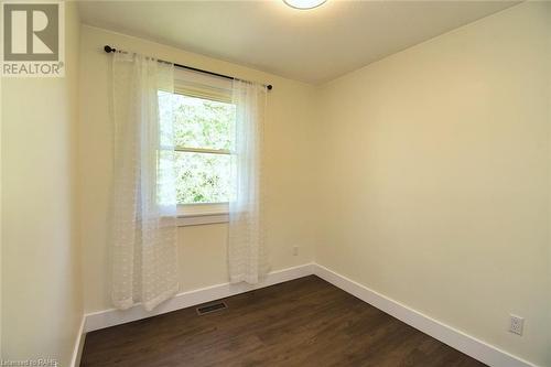 130 Livingston Avenue Unit# 29, Grimsby, ON - Indoor Photo Showing Other Room