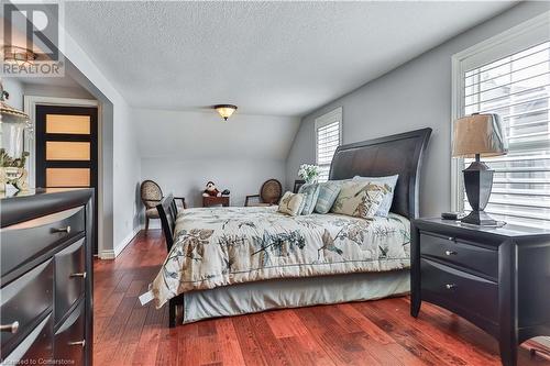 345 Freelton Road, Hamilton, ON - Indoor Photo Showing Bedroom