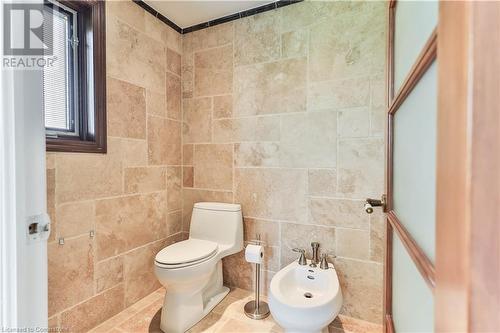 345 Freelton Road, Hamilton, ON - Indoor Photo Showing Bathroom