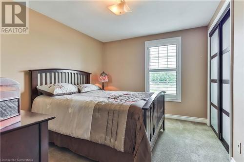 345 Freelton Road, Hamilton, ON - Indoor Photo Showing Bedroom