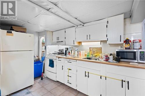 264 Burgar Street, Welland, ON - Indoor Photo Showing Kitchen