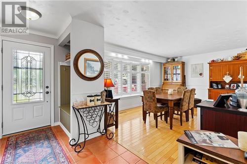 8371 Ares Court, Niagara Falls, ON - Indoor Photo Showing Dining Room