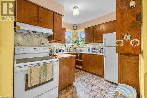 869 Garth Street, Hamilton, ON - Indoor Photo Showing Kitchen