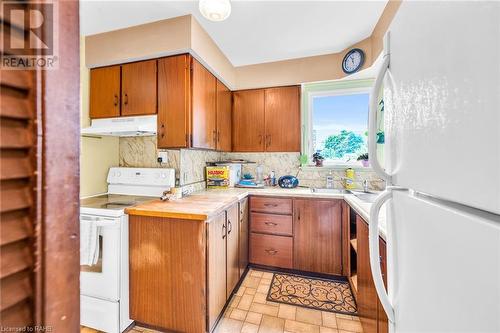 869 Garth Street, Hamilton, ON - Indoor Photo Showing Kitchen