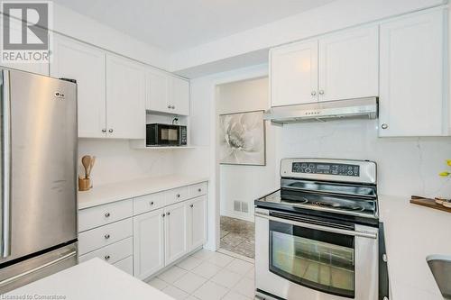 67 Caroline Street S Unit# 302, Hamilton, ON - Indoor Photo Showing Kitchen