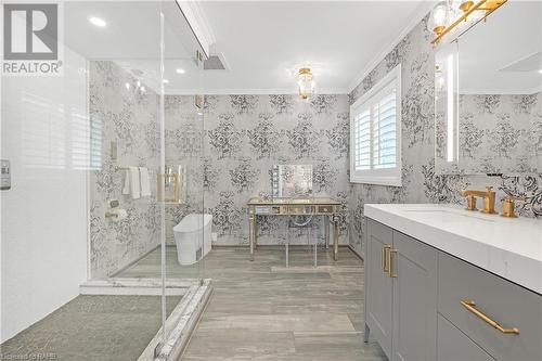 16 Gristmill Place, Hamilton, ON - Indoor Photo Showing Bathroom