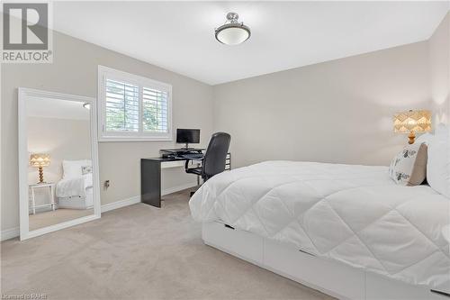 16 Gristmill Place, Hamilton, ON - Indoor Photo Showing Bedroom