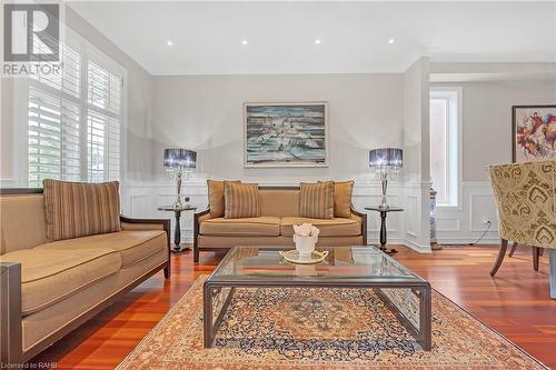 16 Gristmill Place, Hamilton, ON - Indoor Photo Showing Living Room