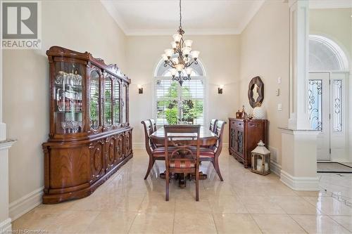 9893 Dickenson Road W, Hamilton, ON - Indoor Photo Showing Dining Room