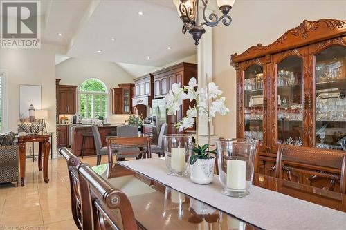 9893 Dickenson Road W, Hamilton, ON - Indoor Photo Showing Dining Room