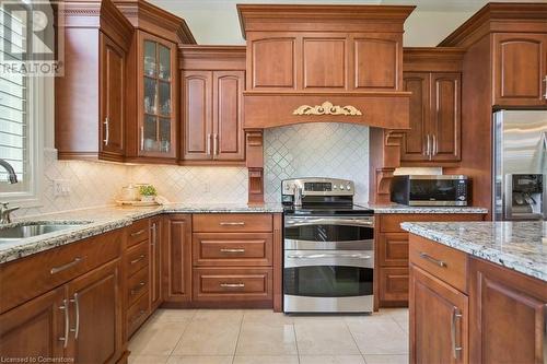 9893 Dickenson Road W, Hamilton, ON - Indoor Photo Showing Kitchen