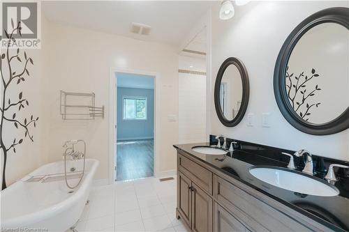 5662 Wesson Road, New Tecumseth, ON - Indoor Photo Showing Bathroom