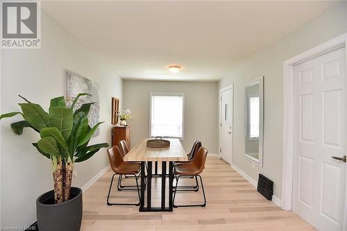 587 Mary Street, Hamilton, ON - Indoor Photo Showing Dining Room