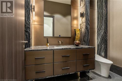 865 Glenwood Avenue, Burlington, ON - Indoor Photo Showing Bathroom