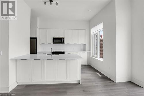 70 Windward Drive, Grimsby, ON - Indoor Photo Showing Kitchen