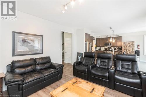 67 Larry Crescent, Caledonia, ON - Indoor Photo Showing Living Room