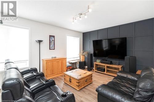 67 Larry Crescent, Caledonia, ON - Indoor Photo Showing Living Room