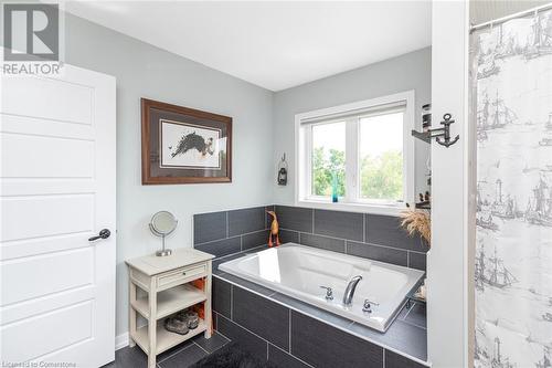 67 Larry Crescent, Caledonia, ON - Indoor Photo Showing Bathroom