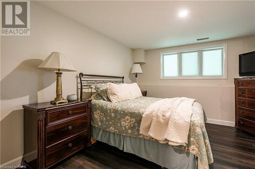 9245 Shoveller Drive Unit# 2, Niagara Falls, ON - Indoor Photo Showing Bedroom