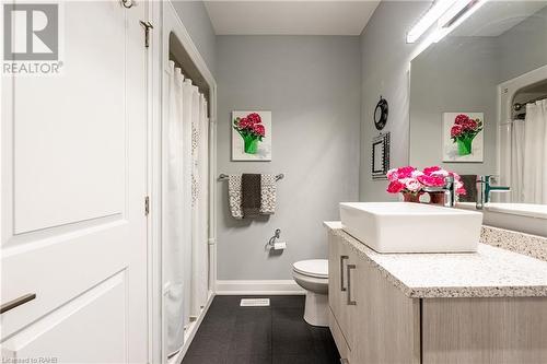 9245 Shoveller Drive Unit# 2, Niagara Falls, ON - Indoor Photo Showing Bathroom