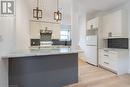 263 Kensington Avenue N, Hamilton, ON  - Indoor Photo Showing Kitchen 