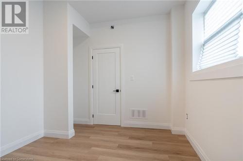 263 Kensington Avenue N, Hamilton, ON - Indoor Photo Showing Other Room