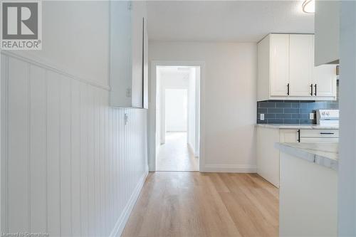 263 Kensington Avenue N, Hamilton, ON - Indoor Photo Showing Kitchen