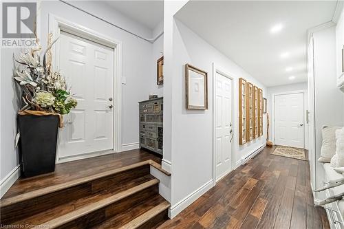 70 Oak Avenue, Dundas, ON - Indoor Photo Showing Other Room