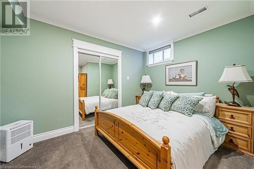 70 Oak Avenue, Dundas, ON - Indoor Photo Showing Bedroom