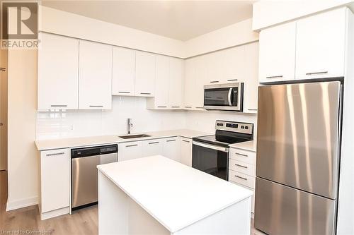 385 Winston Road Unit# 307, Grimsby, ON - Indoor Photo Showing Kitchen With Upgraded Kitchen