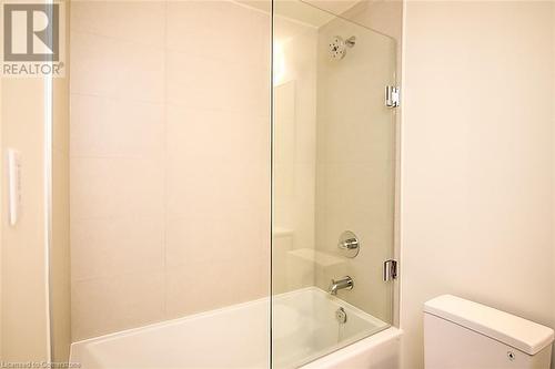 385 Winston Road Unit# 307, Grimsby, ON - Indoor Photo Showing Bathroom