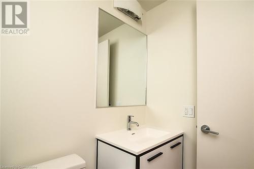 385 Winston Road Unit# 307, Grimsby, ON - Indoor Photo Showing Bathroom