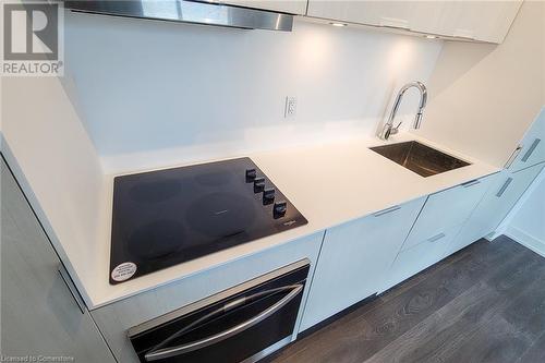 370 Martha Street Unit# 801, Burlington, ON - Indoor Photo Showing Kitchen