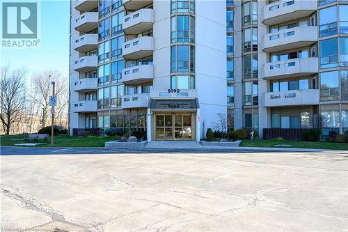 5090 Pinedale Avenue Unit# 203, Burlington, ON - Outdoor With Balcony With Facade