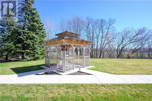 5090 Pinedale Avenue Unit# 203, Burlington, ON - Outdoor With Backyard