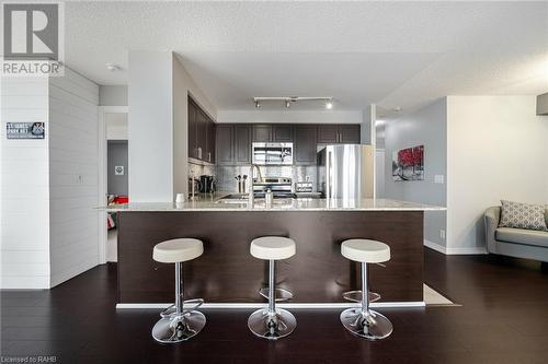 1940 Ironstone Drive Unit# 1104, Burlington, ON - Indoor Photo Showing Kitchen