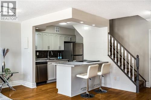 10 John Street Unit# 209, Dundas, ON - Indoor Photo Showing Kitchen