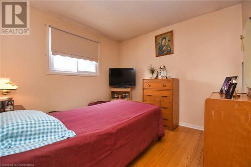 2 Westdale Avenue, Port Dover, ON - Indoor Photo Showing Bedroom