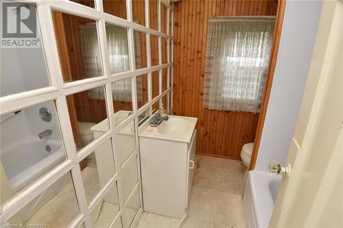 493 Crosby Avenue, Burlington, ON - Indoor Photo Showing Laundry Room