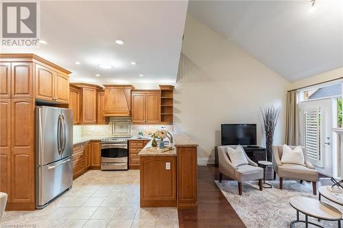 2120 Itabashi Way Unit# 217, Burlington, ON - Indoor Photo Showing Kitchen