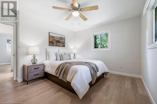 330 Ofield Road S, Dundas, ON - Indoor Photo Showing Bedroom