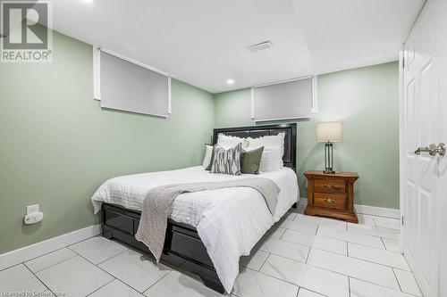 330 Ofield Road S, Dundas, ON - Indoor Photo Showing Bedroom