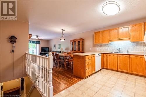 45 Applewood Drive Unit# 3, Brantford, ON - Indoor Photo Showing Kitchen