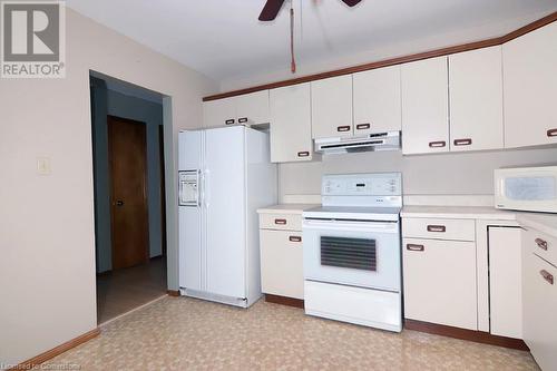 13 Cumming Street, St. Catharines, ON - Indoor Photo Showing Kitchen